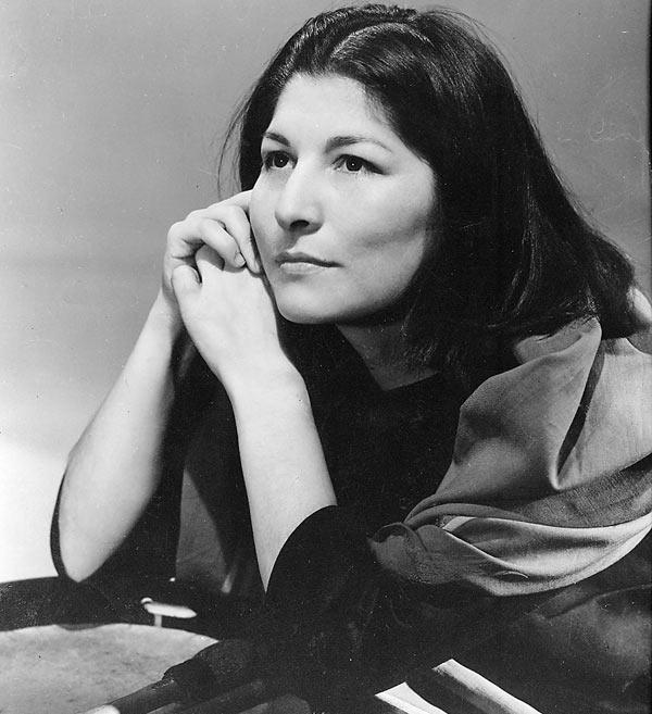 Las Estatuas - Mercedes Sosa