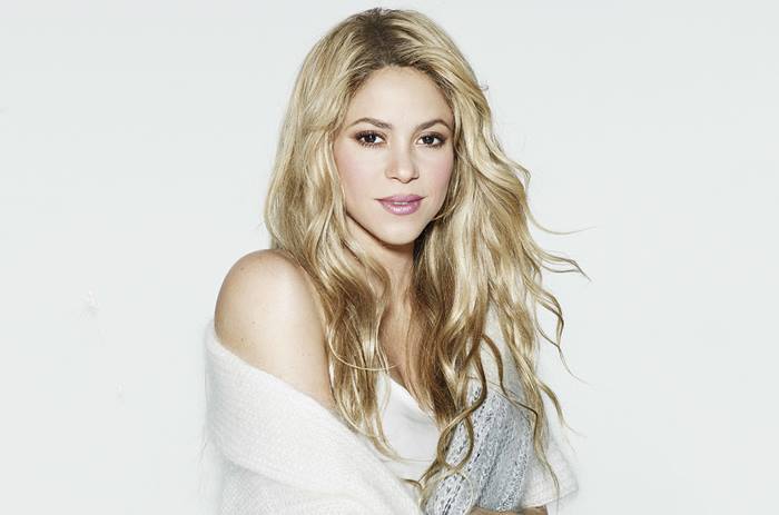 Antes de Las Seis (en inglés) - Shakira